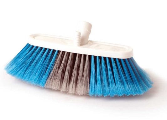 ESCOBA  DE 61.5*30*2